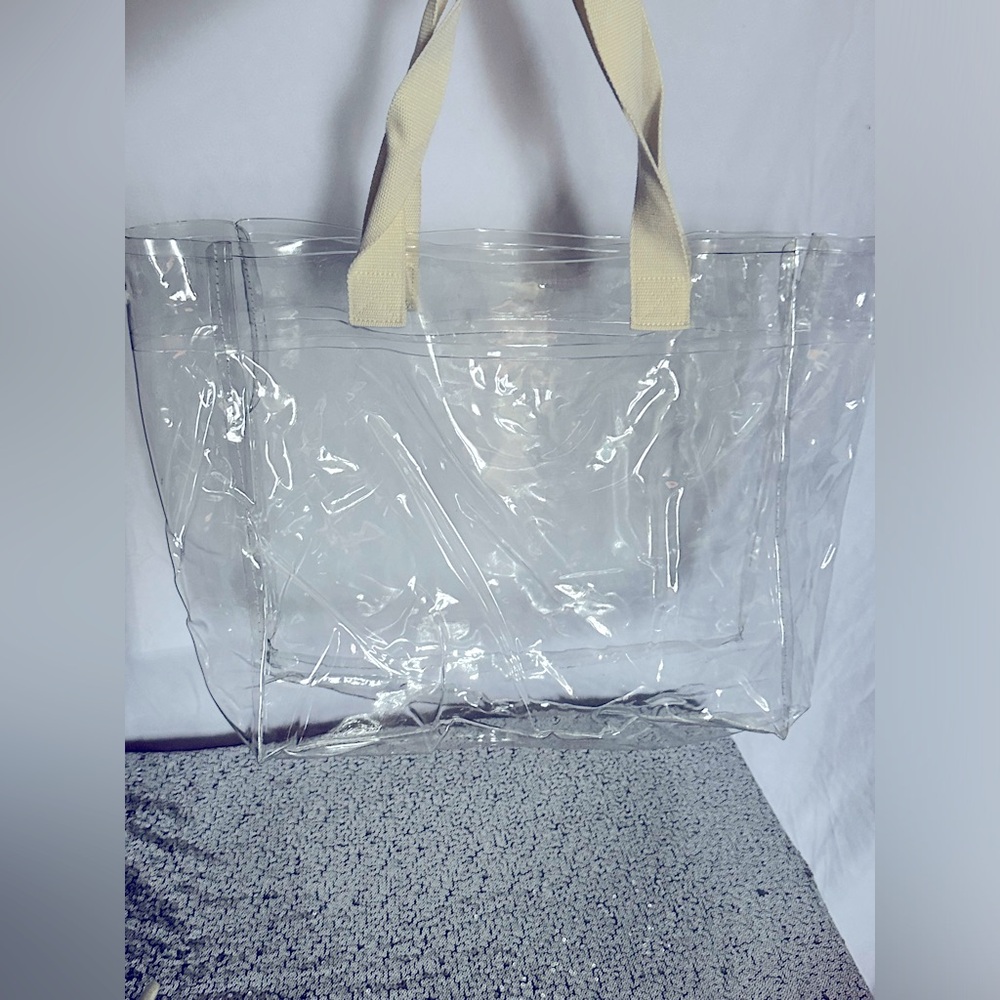 COPY - Sunnylife Silver Metallic Carry Me Tote - Picture 13 of 14